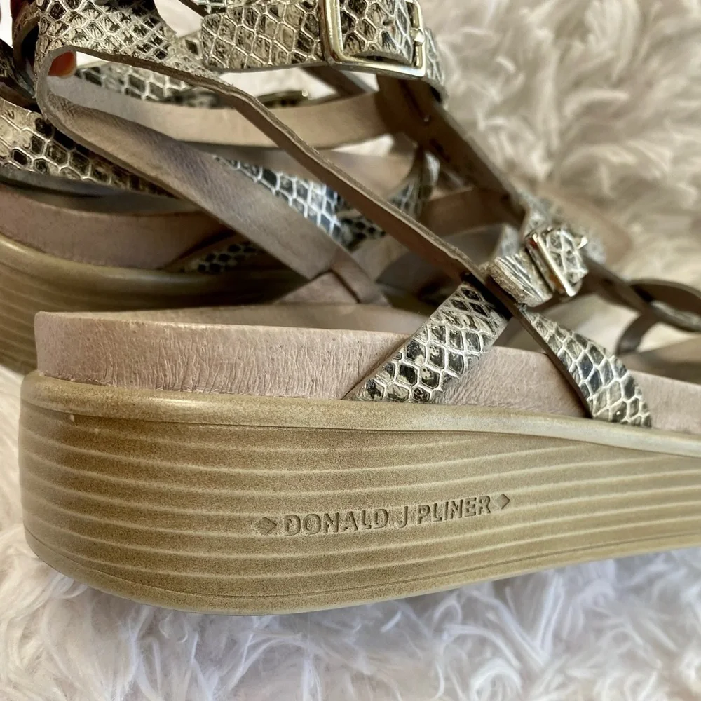 Donald J Pliner Fritz grey Snake print gladiator platform sandals size 9